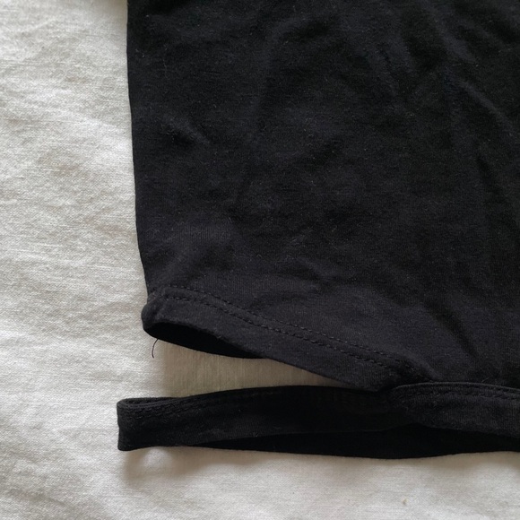 Tilly’s DESTINED Side Cut-Out Crop Tee - Picture 6 of 9